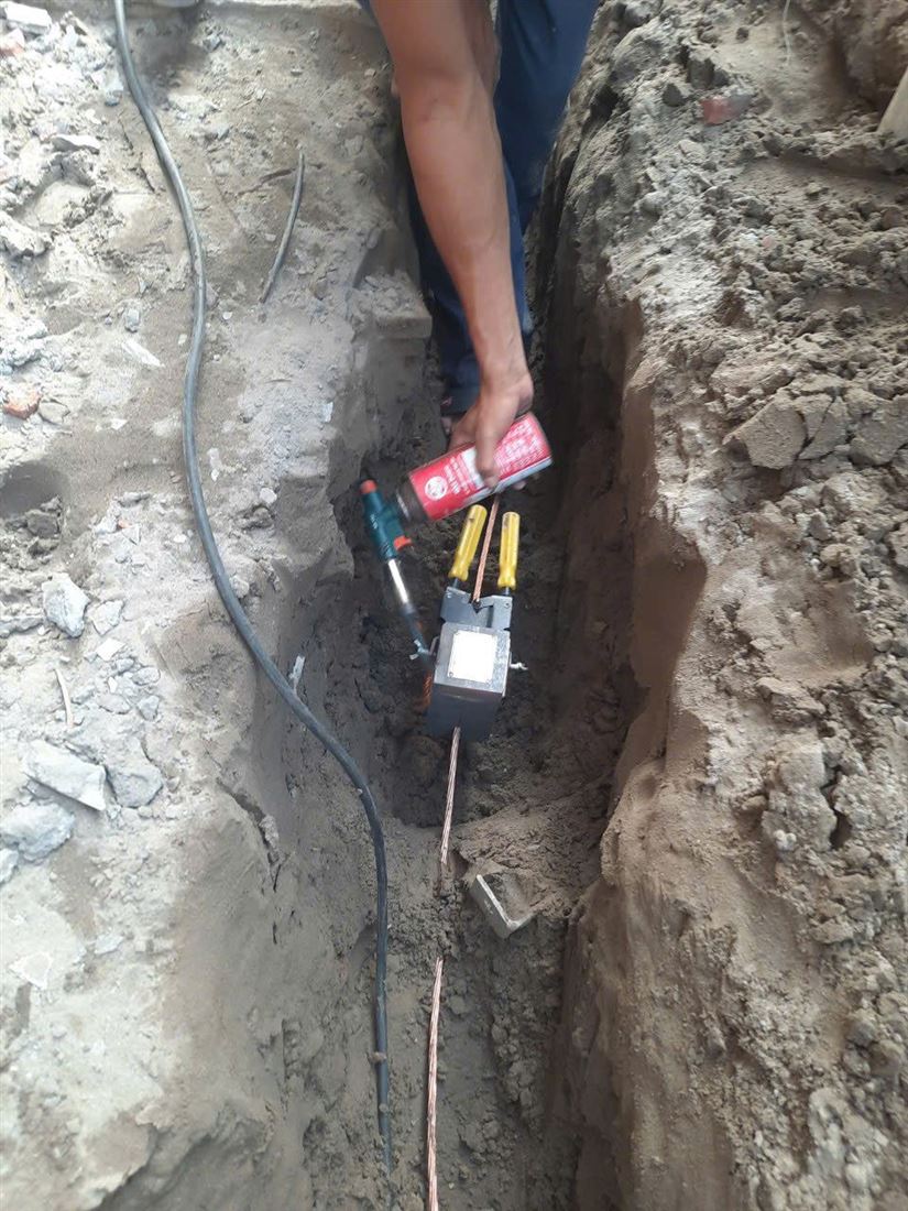 Đo điện trở đất bằng thiết bị chuyên dụng